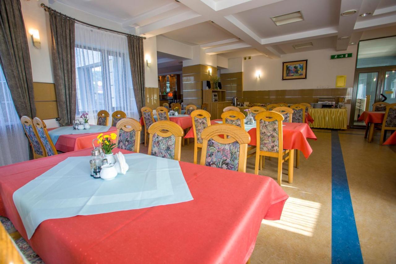 Farys - centrum Krynicy na wzgórzu wśród ciszy ze wspaniałymi tarasami widokowymi, sauna, jacuzii, siłowna, prywatny parking Krynica-Zdrój Exterior foto