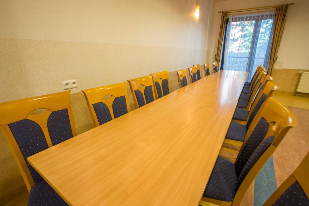 Farys - centrum Krynicy na wzgórzu wśród ciszy ze wspaniałymi tarasami widokowymi, sauna, jacuzii, siłowna, prywatny parking Krynica-Zdrój Exterior foto