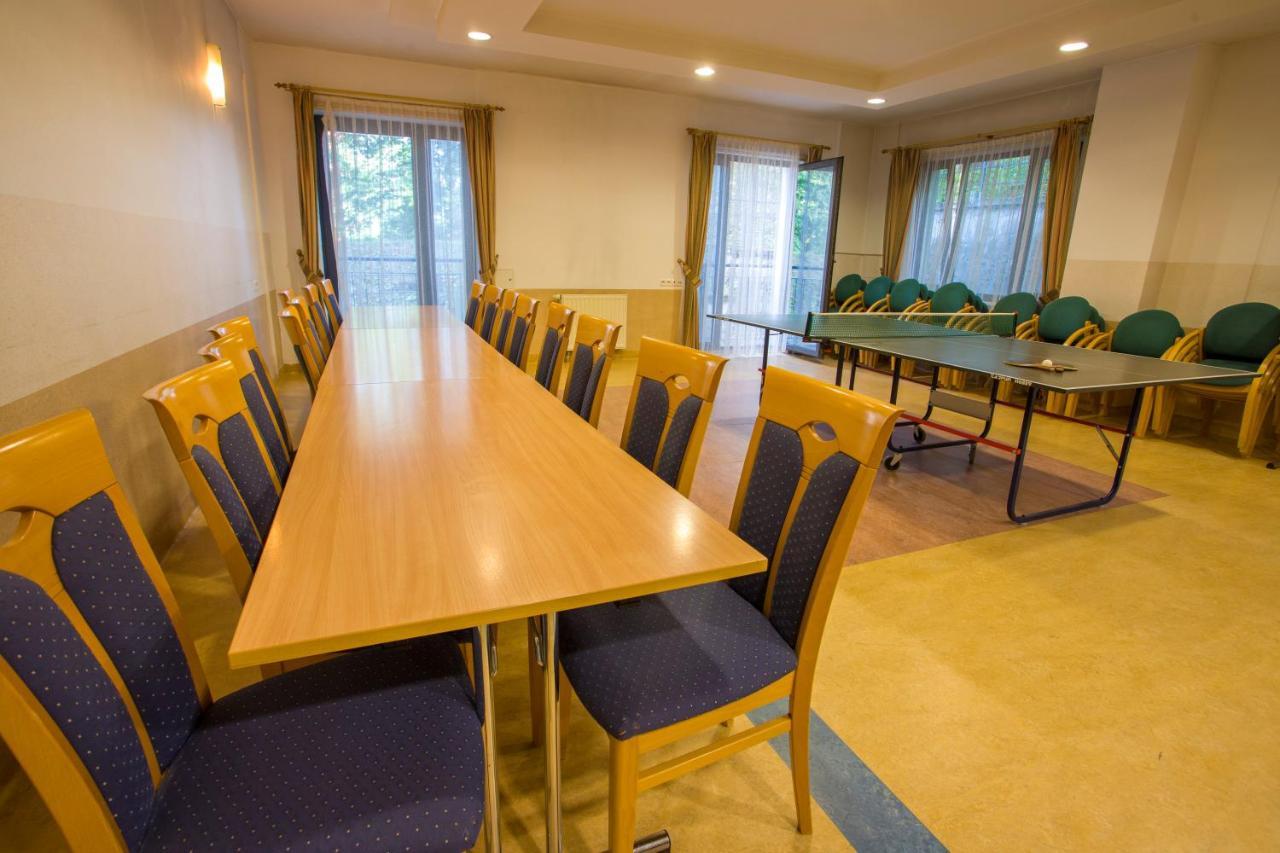 Farys - centrum Krynicy na wzgórzu wśród ciszy ze wspaniałymi tarasami widokowymi, sauna, jacuzii, siłowna, prywatny parking Krynica-Zdrój Exterior foto