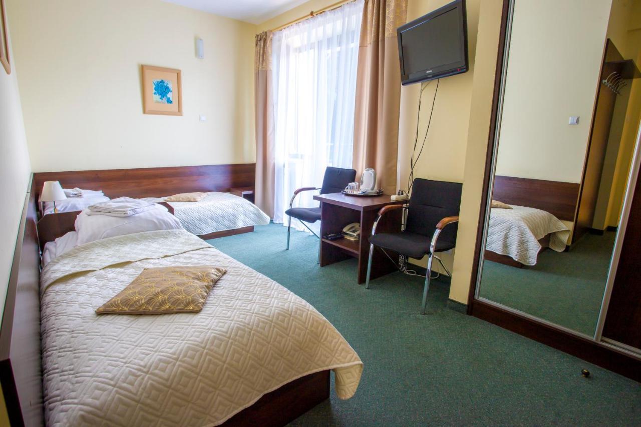 Farys - centrum Krynicy na wzgórzu wśród ciszy ze wspaniałymi tarasami widokowymi, sauna, jacuzii, siłowna, prywatny parking Krynica-Zdrój Exterior foto