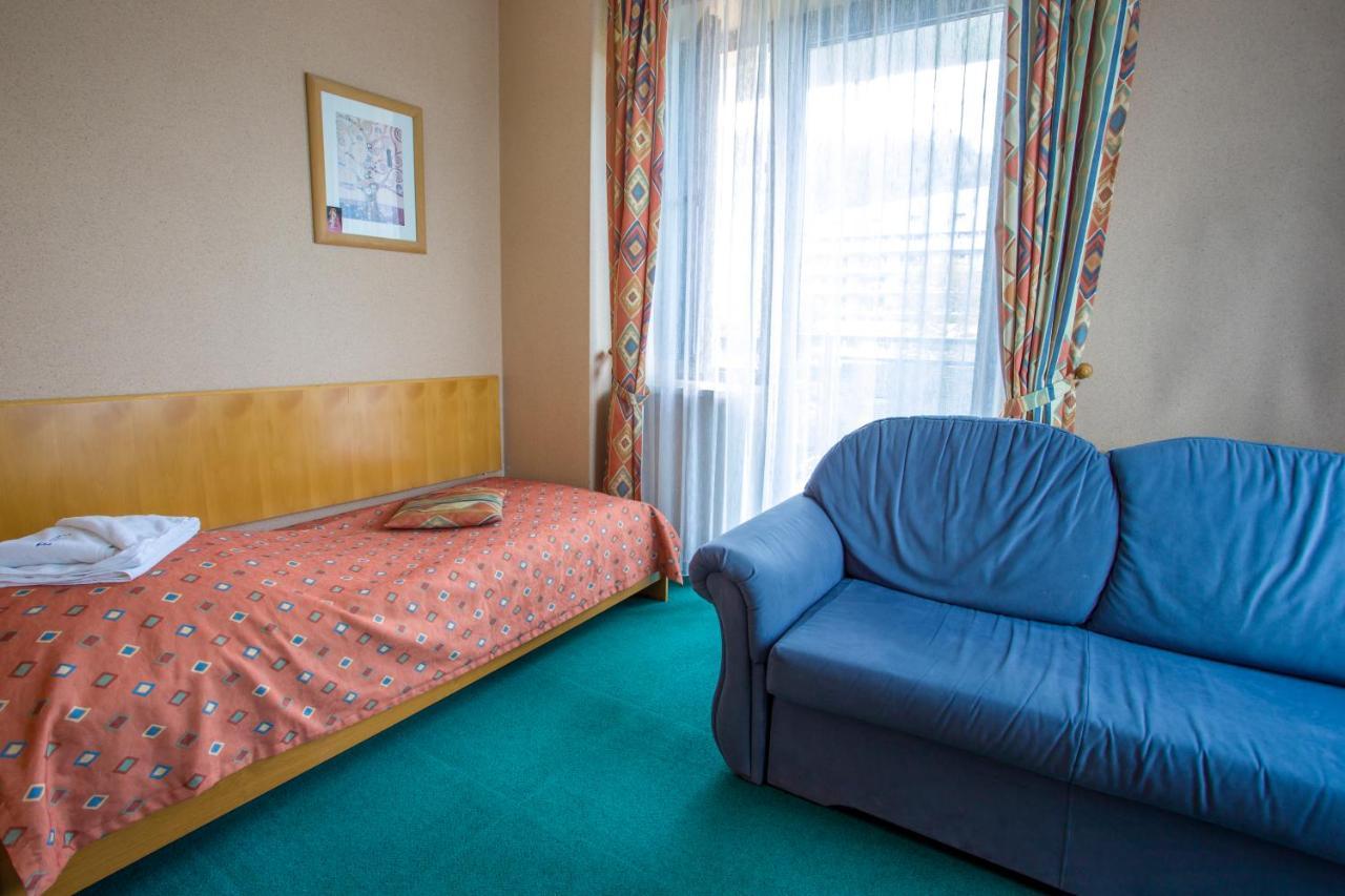 Farys - centrum Krynicy na wzgórzu wśród ciszy ze wspaniałymi tarasami widokowymi, sauna, jacuzii, siłowna, prywatny parking Krynica-Zdrój Exterior foto